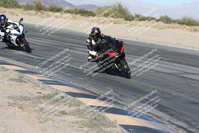 media/Dec-01-2025-Moto Forza (Mon) [[2daa91e15f]]/3-Beginner Group/Session 4 (Turn 10 Inside)/